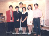 90-002   Mrs Helen Kwok with English Office staffs 199X